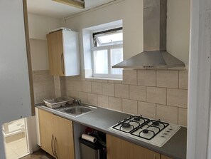 Apartment | Private kitchen | Fridge, microwave, stovetop, electric kettle - Inviting 2-bed Apartment Near Heathrow (Hayes)