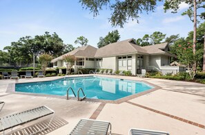 Pool - LUXURY VILLA IN PALMETTO DUNES WITH POOL, GOLF & BEACH ACCESS HILTON HEAD (Hilton Head Island)