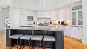 Unclassified image, 5 of 52, button - Gorgeous newly renovated home w/ private pool and pool table w/ lagoon views. (Hilton Head Island)