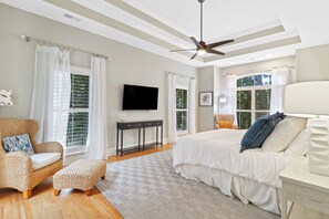 5 bedrooms, desk, iron/ironing board, free WiFi