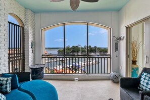 510 Mainsail | Screened-in Porch