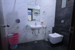 Standard Double Room | Bathroom | Free toiletries, hair dryer, bathrobes, slippers - Hotel Grand Sai - Moradabad, Uttar Pradesh (Moradabad)
