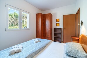 3 dormitorios, tabla de planchar con plancha, wifi y ropa de cama