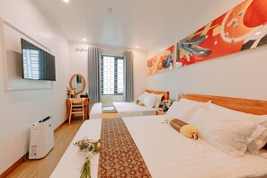 家庭双人房或双床房 | 办公桌、笔记本电脑工作区、免费 WiFi