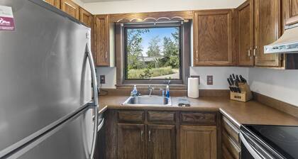 Peaceful Mountain Getaway - Dog Considered - Close to Ski Area - Quiet Location