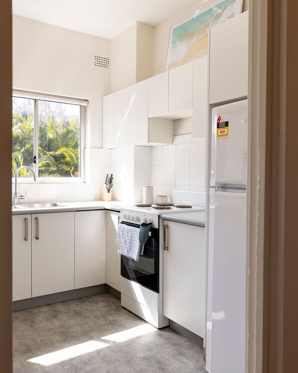 Fridge, microwave, oven, stovetop