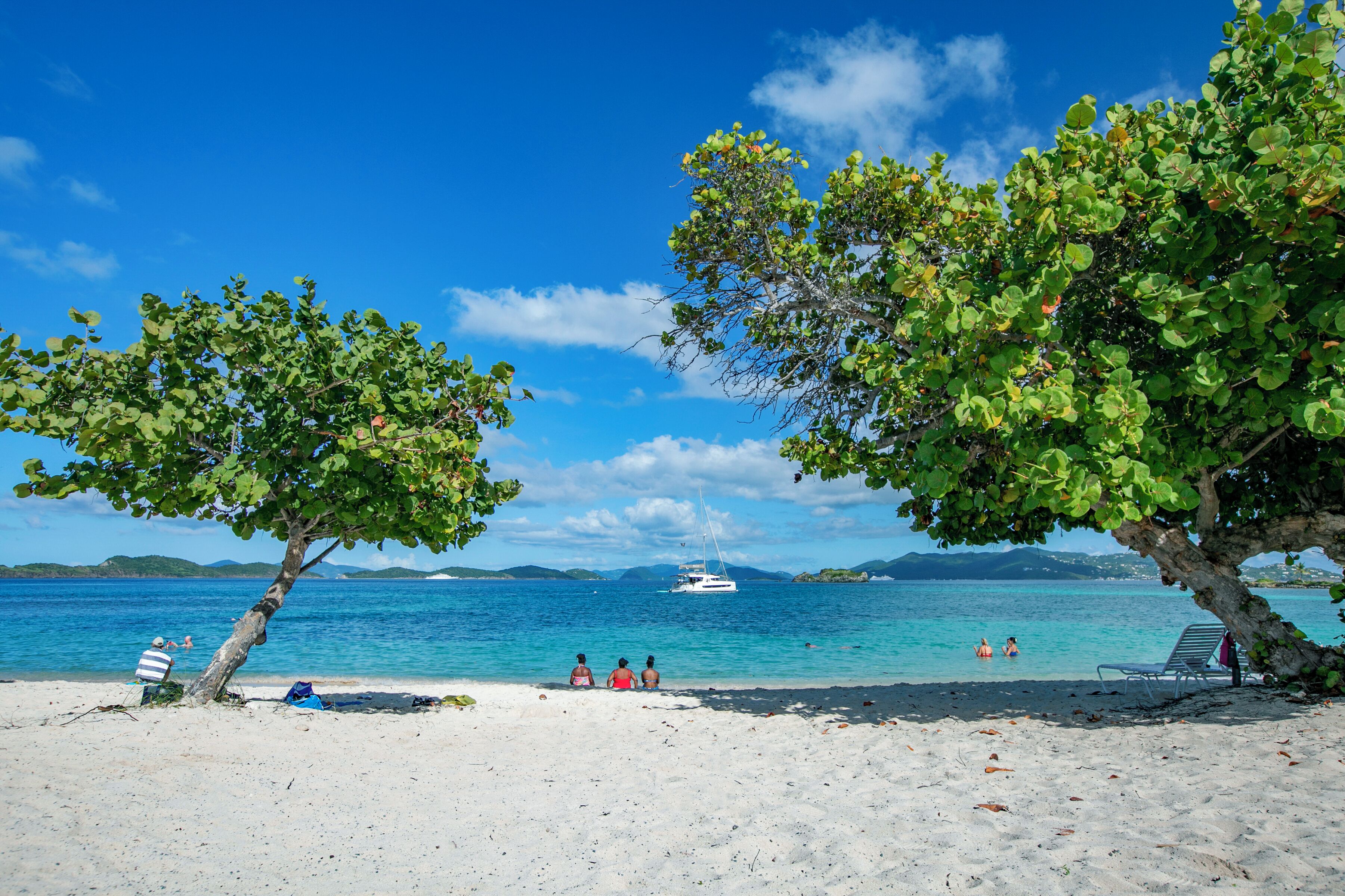 Am Strand, Liegestühle, Strandtücher