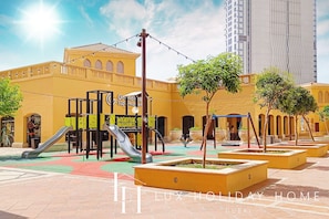 Children's play area - outdoor - LUX The Murjan Sea View Suite (Dubai)