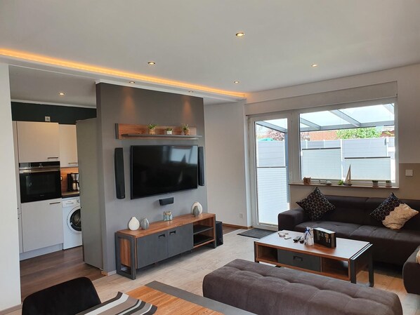 DVD-spiller og stereoanlegg