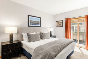 2 bedrooms, iron/ironing board, travel cot, free WiFi