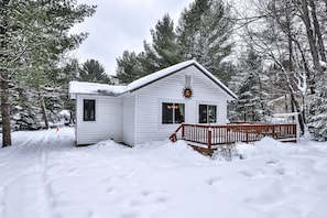 Exterior - Stepaway Vacation Rentals - Cooper's Cabin (Eagle River)