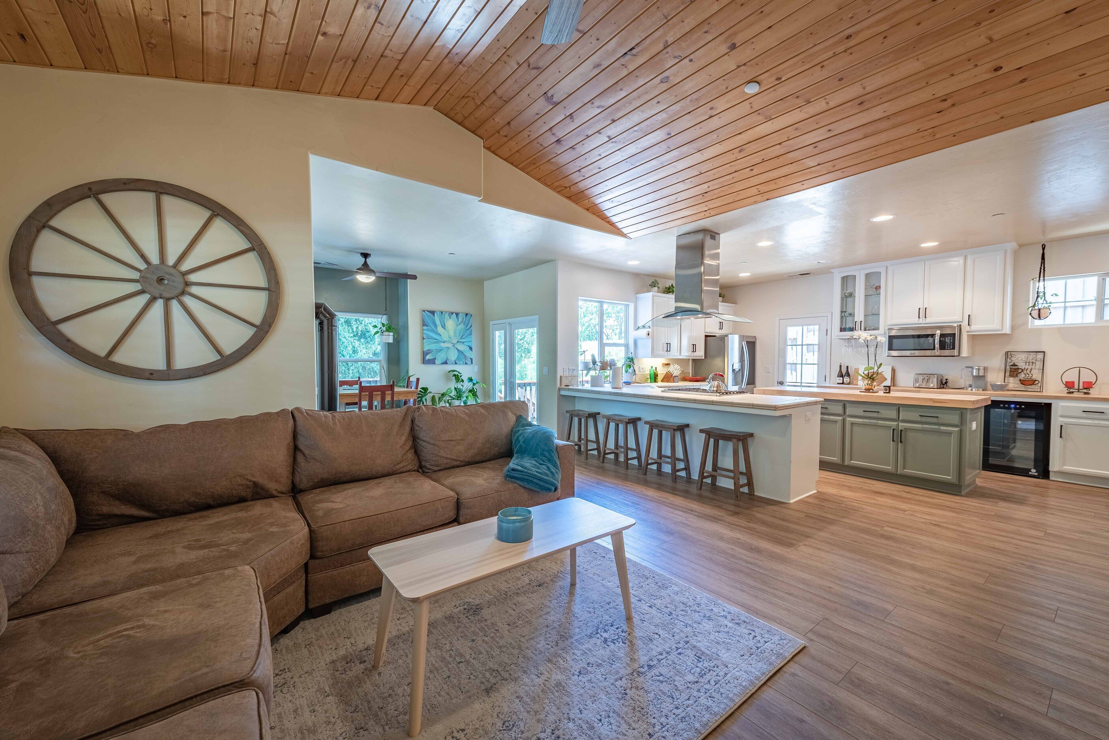 Downtown Home w/Hot Tub, Fire pit and Pet Friendly!