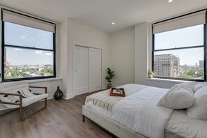 3 habitaciones, tabla de planchar con plancha, cuna de viaje y wifi 