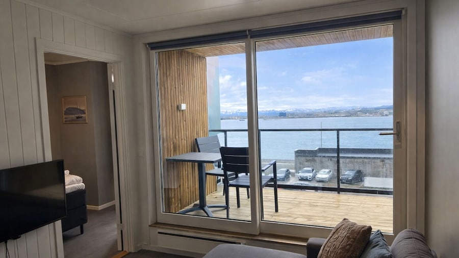 Arctic Sea Apartments