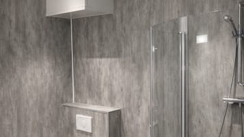 Standard Apartment | Bathroom