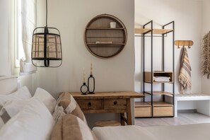 Suíte júnior | Roupas de cama premium, quartos à prova de som, Wi-Fi de cortesia