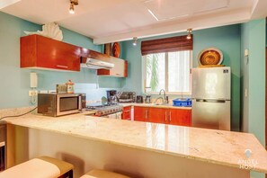 Fridge, microwave, oven, stovetop