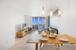 Interior - Upper Apartment: Pool + Gym + Amazing view (Hallandale Beach)