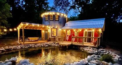 Unique OASIS - Silo Barn - Swim Pond- 5 Miles Trails - Farm Animals - Waterfall