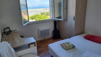 2 chambres, bureau, fer et planche Ă repasser, Wi-Fi gratuit