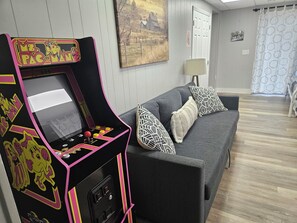 Smart TV, fireplace, DVD player, books - Laurel Creek Cottage - Powder Horn Mountain,VIEW (Watauga County)