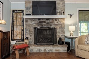 Interior - Laurel Creek Cottage - Powder Horn Mountain,VIEW (Watauga County)
