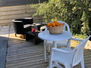 Outdoor dining - Tiny House no Meio da Natureza [3] (Setúbal)