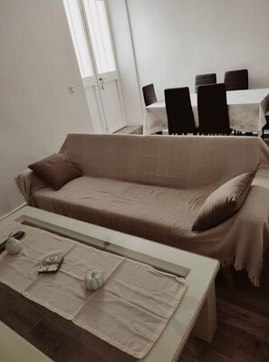 スマートテレビ、書庫、ステレオ