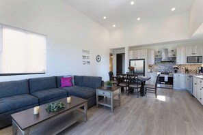 Smart TV, reproductor de DVD y oficina 