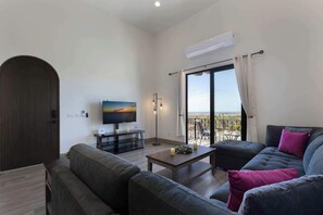 Smart TV, reproductor de DVD y oficina 