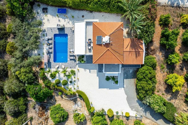 Exterior - Cocoon Ocean Luxury Villa by Nomads (Peyia)