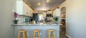 Heatherglenn Velo - Comfortable Southwest Living