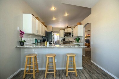 Heatherglenn Velo - Comfortable Southwest Living