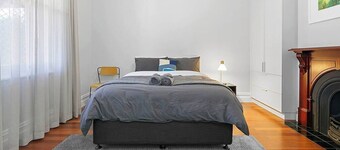 Luxury Stay 5 Mins From CBD - 3Bdrm, 2Bthrm