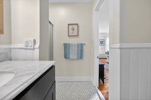 Interior - Historic 6-Bed Pet-Friendly Home, Walk to Seaport (Stonington)