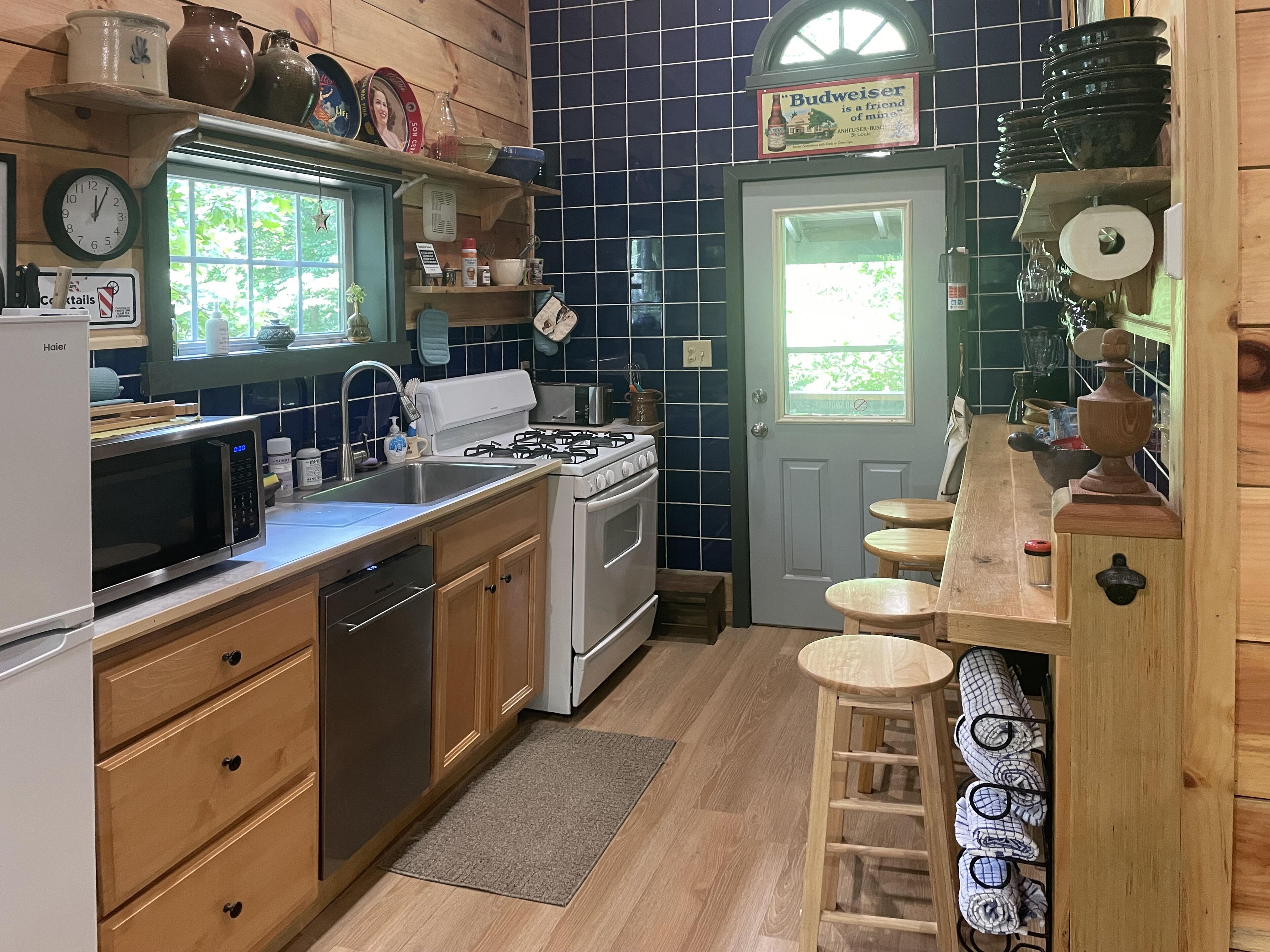 Mikrowelle, Ofen, Herdplatte, Geschirrspüler