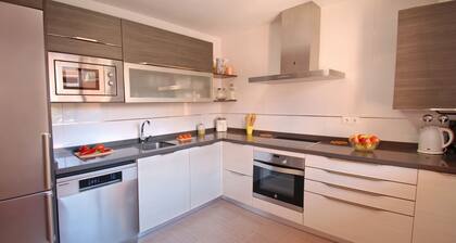 Beautiful Holiday Home in Benajarafe â Just 500m from the Beach