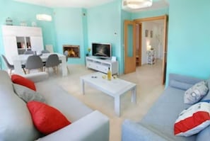 Smart-TV, Kamin, BĂŒcher