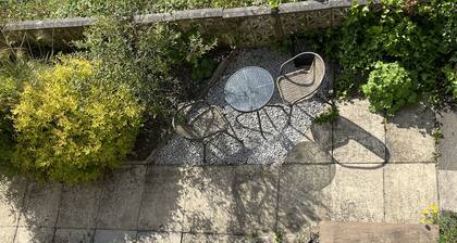 Stay in a Grand old House, Close to Hebden Bridge With Parking & pet Friendly