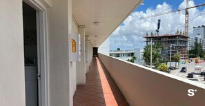 Property grounds - Waterfront Studio in the Heart of Miami | Skyline & Bay Views (North Bay Village)