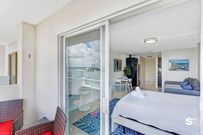Iron/ironing board, travel cot, WiFi, bed sheets