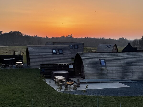 Terrace/patio - Luxury, Wigwam Cabin With Electric hot tub (Port William)