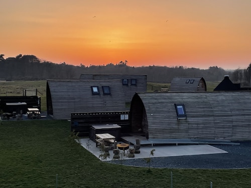 Luxury, Wigwam Cabin With Electric hot tub