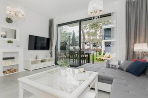 Smart TV - Comfortable holiday home with garden, summer pool (Pobierowo)