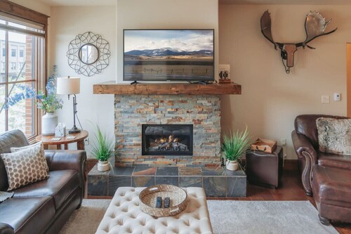 Stunning Modern Home in the Heart of Bozeman