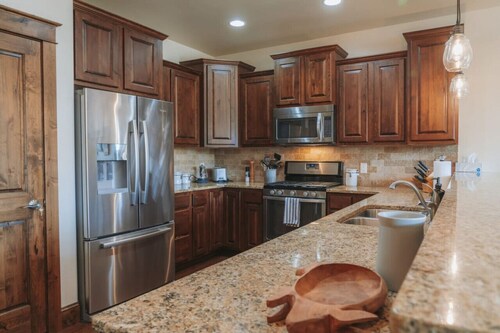 Stunning Modern Home in the Heart of Bozeman