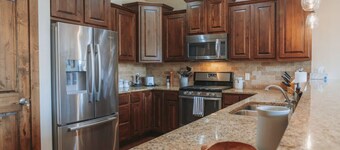 Stunning Modern Home in the Heart of Bozeman