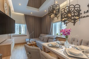 Apartment | 1 bedroom, desk, laptop workspace, iron/ironing board