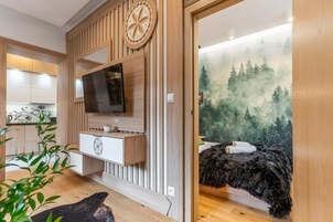 Apartment | 1 bedroom, desk, laptop workspace, iron/ironing board