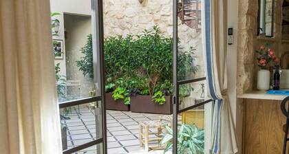 Urban Comfort with a Middle Eastern Flair